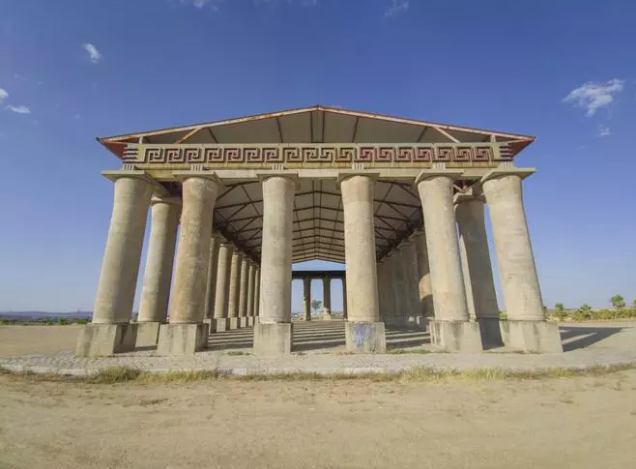 Extremadura también tiene su Partenón, y es un monumento al reciclaje.